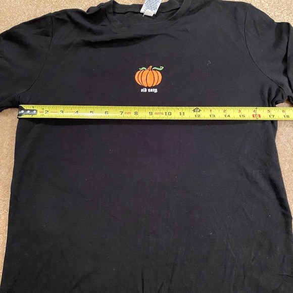Old Navy black long sleeved T-shirt with bright orange pumpkin design size MED - Picture 6 of 6
